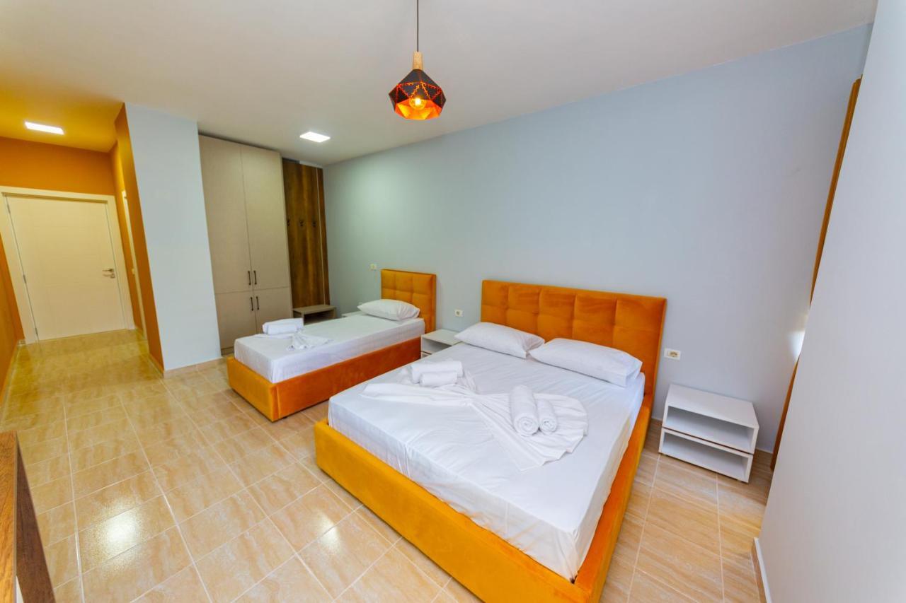 Ponari S Hotel Kryemëdhej Dış mekan fotoğraf