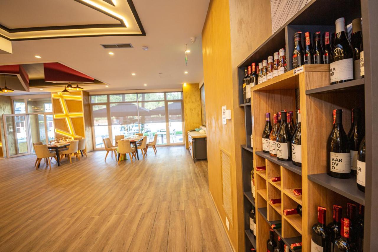 Ponari S Hotel Kryemëdhej Dış mekan fotoğraf