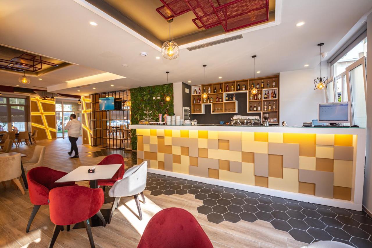 Ponari S Hotel Kryemëdhej Dış mekan fotoğraf
