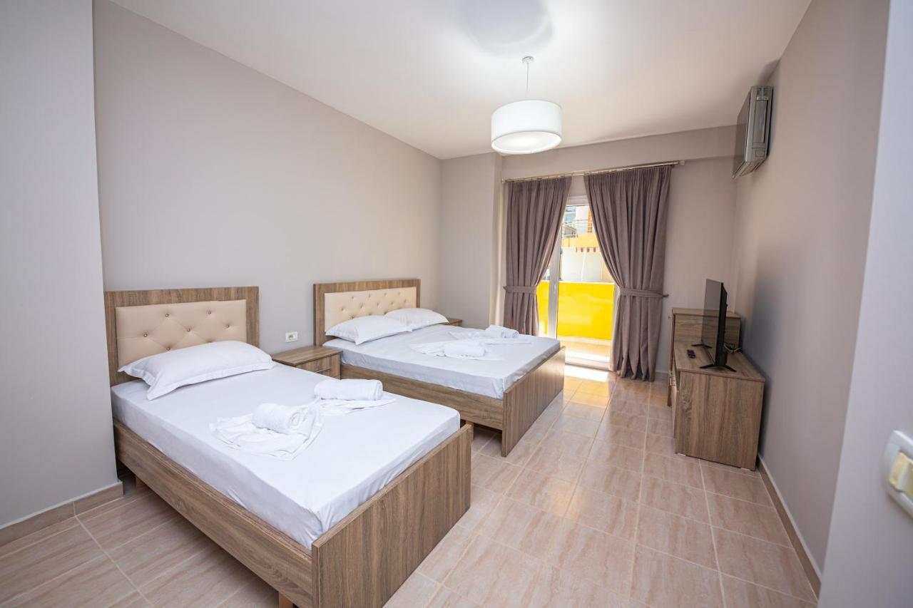 Ponari S Hotel Kryemëdhej Dış mekan fotoğraf