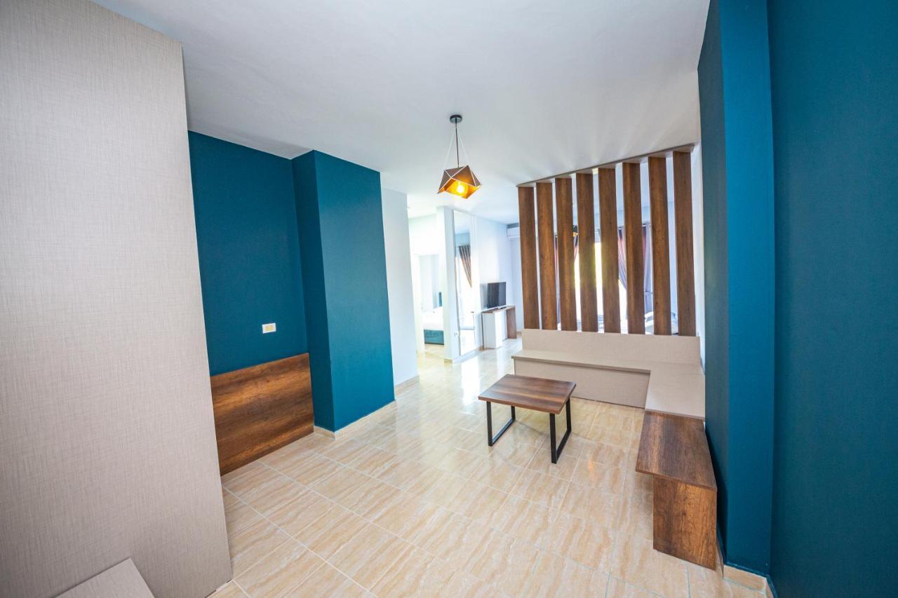 Ponari S Hotel Kryemëdhej Dış mekan fotoğraf