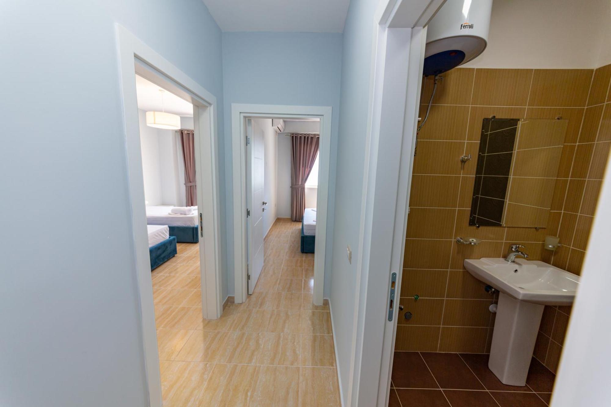 Ponari S Hotel Kryemëdhej Oda fotoğraf