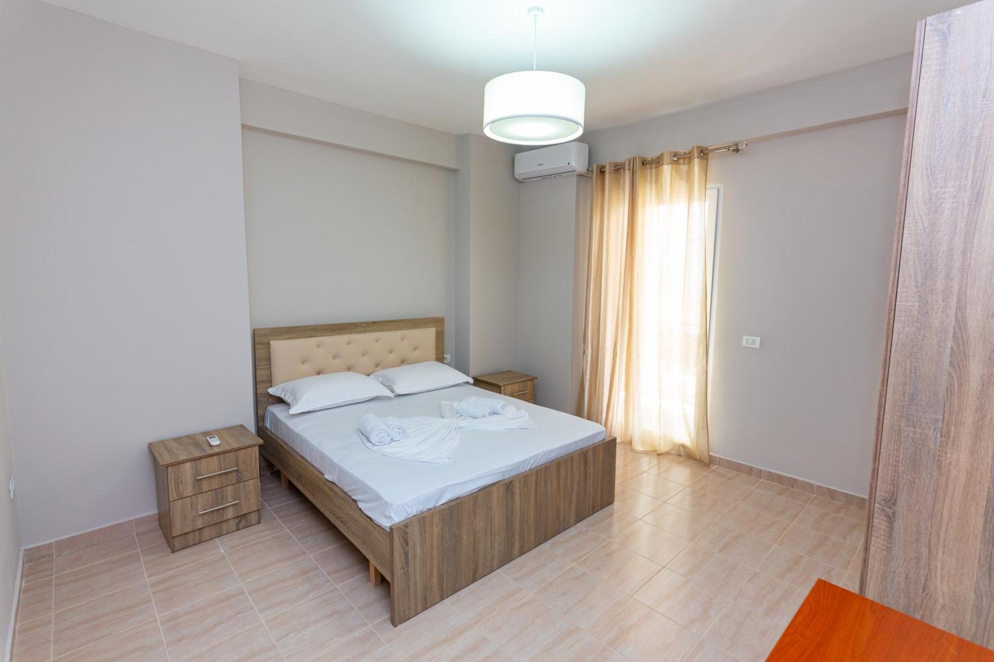 Ponari S Hotel Kryemëdhej Oda fotoğraf